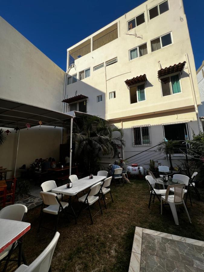 Hostal Bucerías Exterior foto